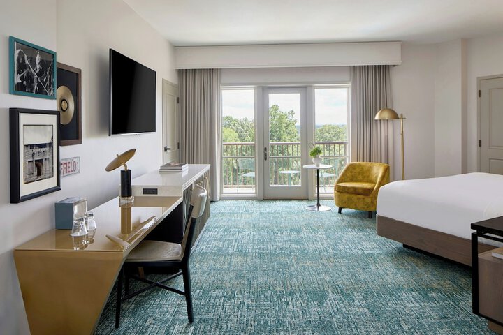 Renaissance Shoals Resort & Spa