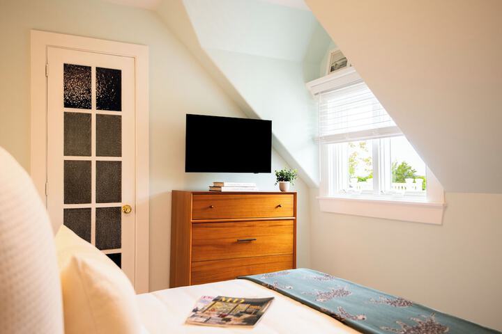 Room 55 of 109