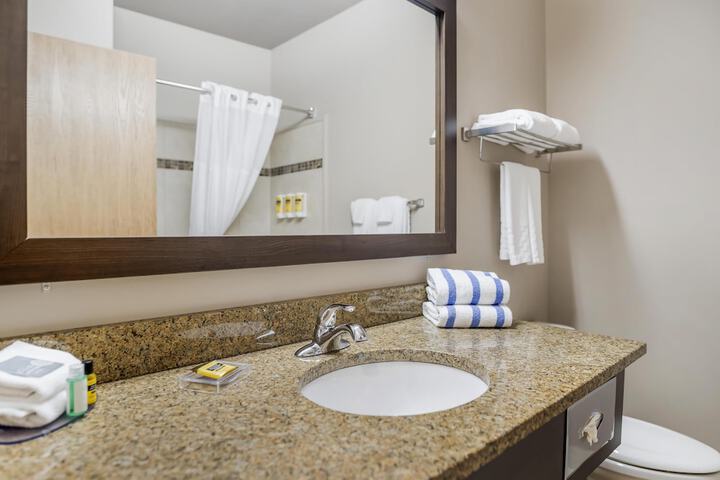 Best Western Plus Bridgewater Hotel & Convention Centre