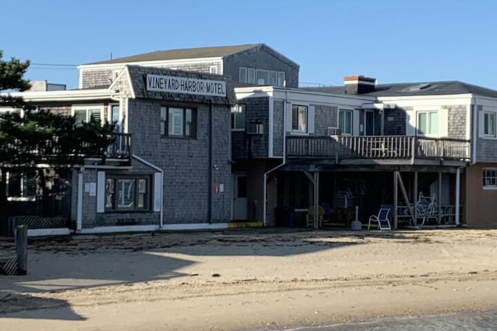Hotel 5 of 231