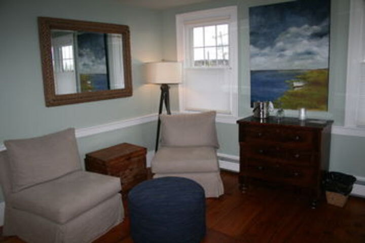 Sheas Riverside Inn & Motel