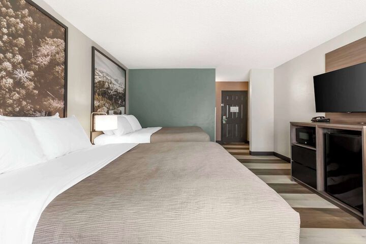 Room 22 of 36