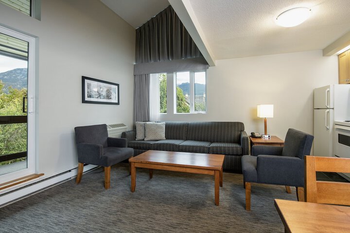 Room 34 of 66