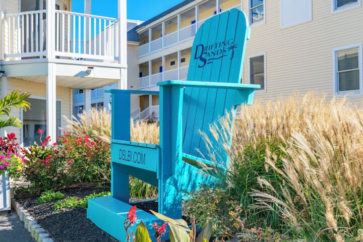 Drifting Sands Oceanfront Hotel