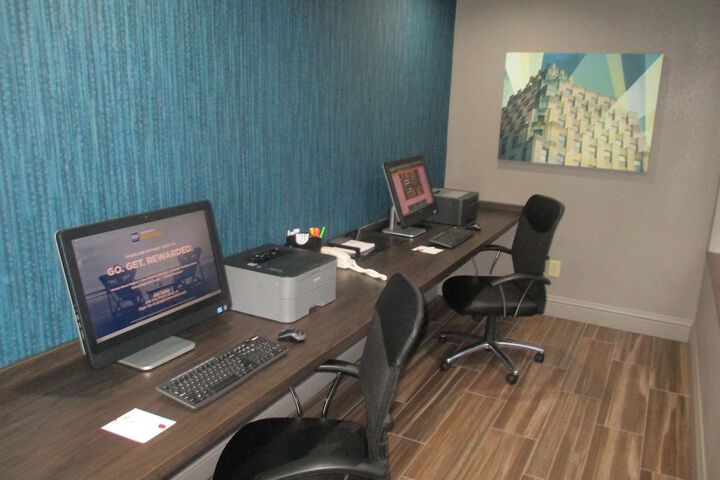 Business Center 28 of 28