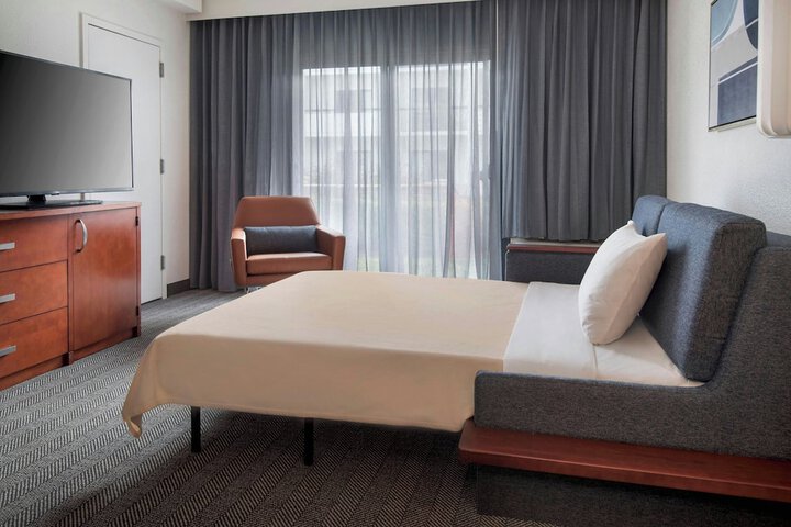Courtyard by Marriott Silver Spring North / White Oak