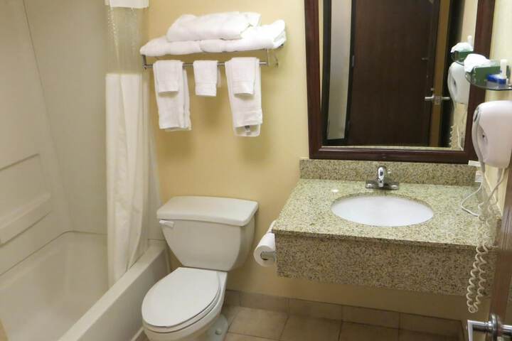 Quality Inn Winder