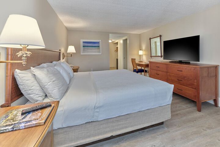 Henlopen Oceanfront Hotel