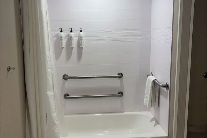 Room 20 of 34