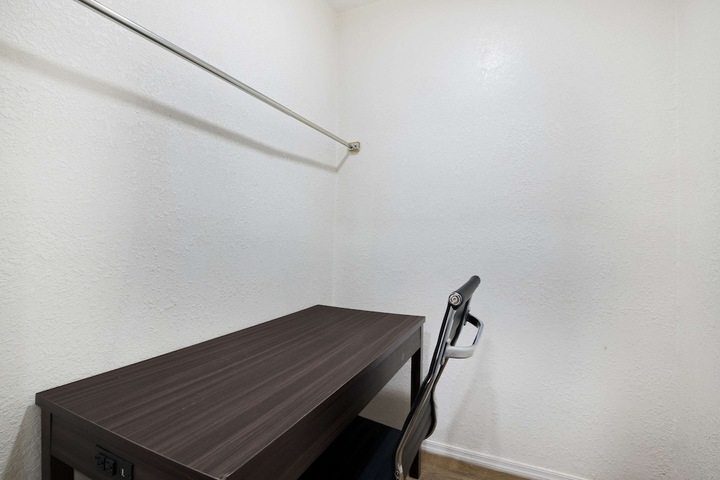 Room 21 of 30