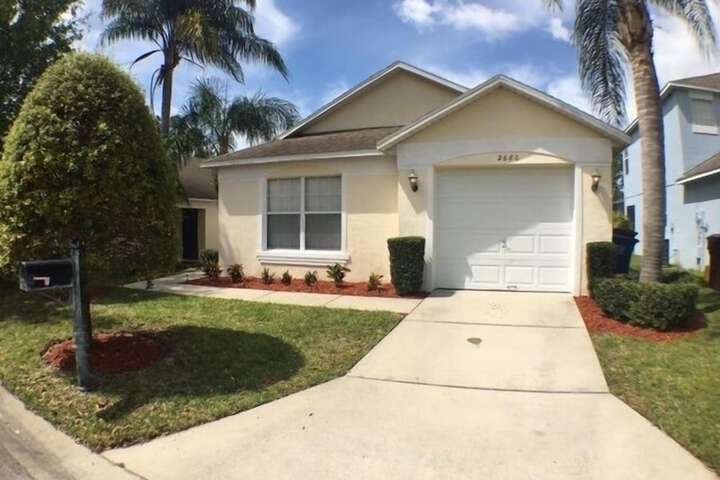 Great Pool Golf View 3 Bedroom Home by RedAwning