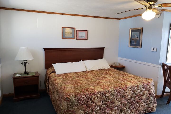 Algoma Beach Motel