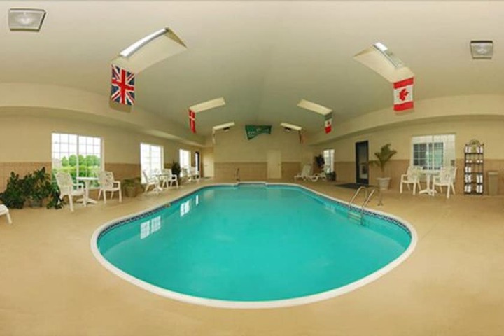 Pool 4 of 27