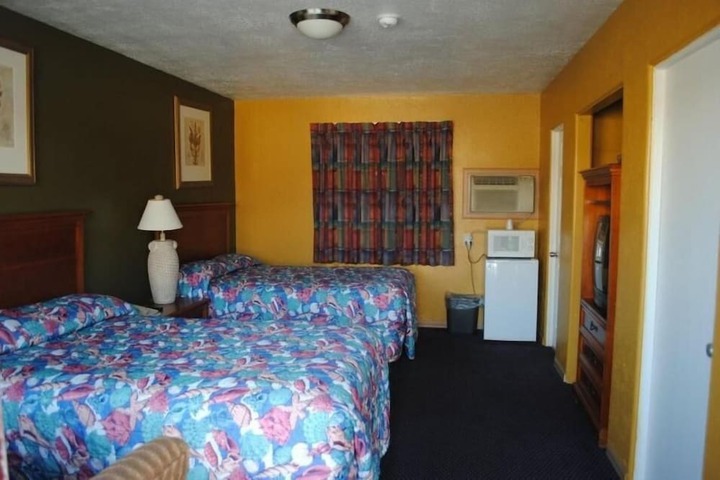 Room 18 of 42