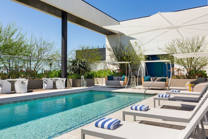The Viv Hotel Anaheim, a Tribute Portfolio Hotel
