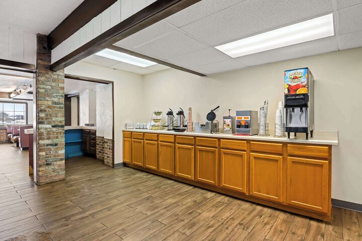 Econo Lodge Manistee