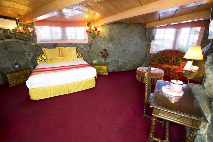Room 38 of 461