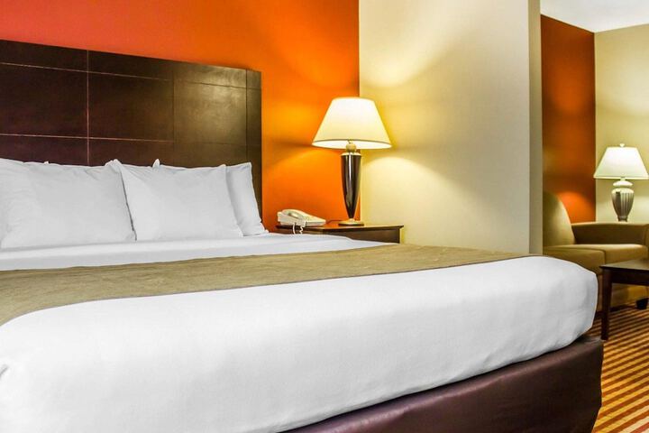 Comfort Inn & Suites Dayville - Killingly Industrial Park