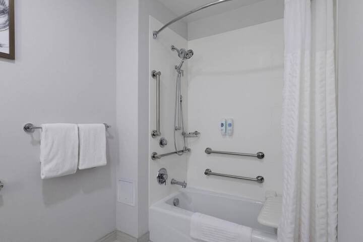 Comfort Suites Springfield-Eugene