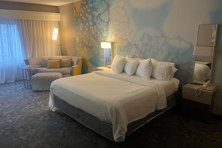 Courtyard by Marriott Erie