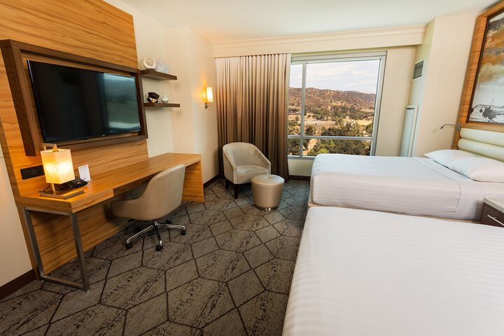 Room 15 of 28
