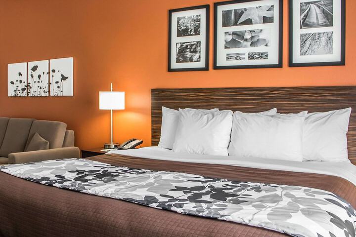 Room 12 of 36
