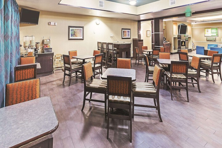 Breakfast/Coffee Service 38 of 44