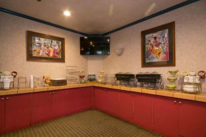 Oakland Airport Executive Hotel