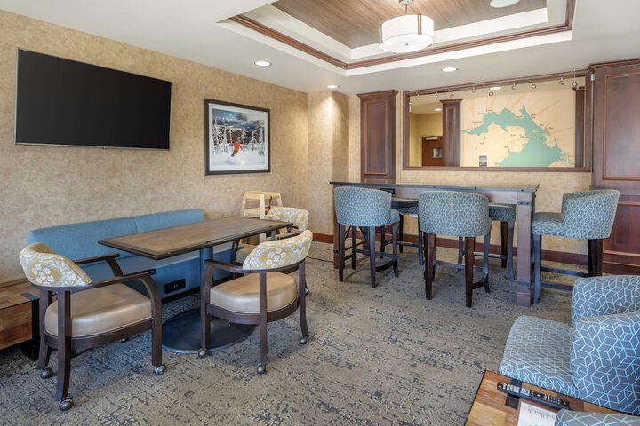 Hotel Interior 10 of 58