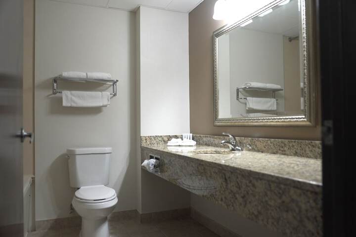 Room 41 of 47