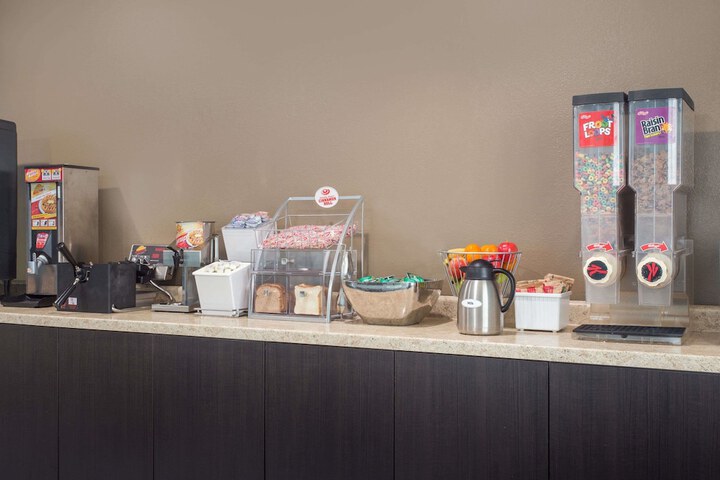 Breakfast/Coffee Service 17 of 17