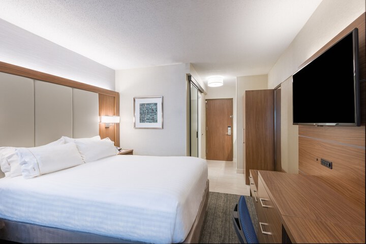 Room 22 of 36