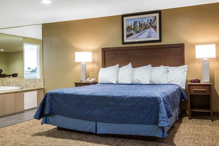 Room 21 of 24