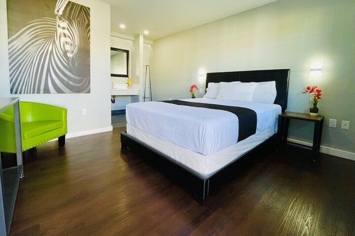 Room 32 of 58