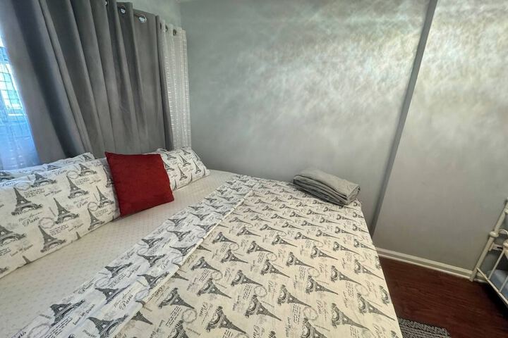 Huge 3 Bedrooms Apt 15 Minutes to NY City