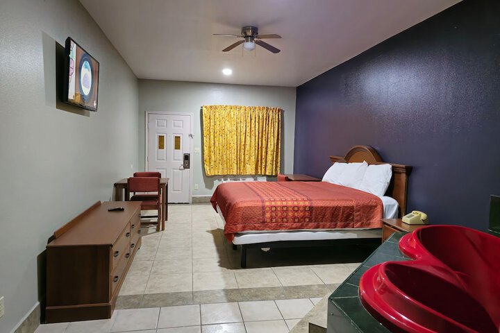 Room 78 of 121