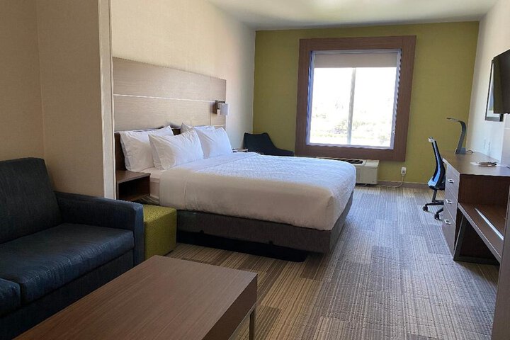 Room 19 of 42