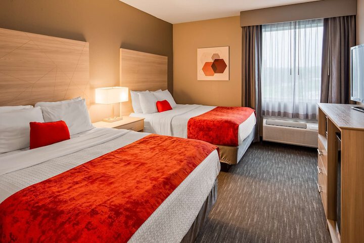 Best Western Plus New Cumberland Inn & Suites
