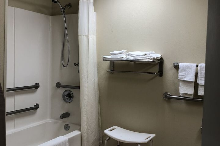 Inn at Clinton