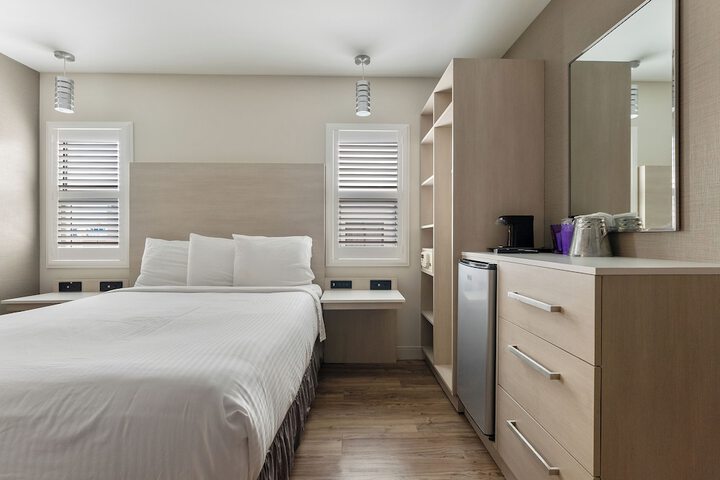Room 15 of 40