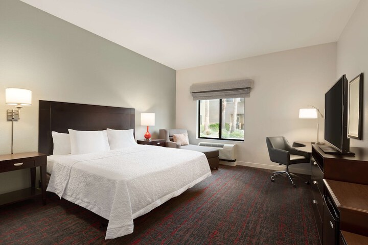 Room 20 of 38