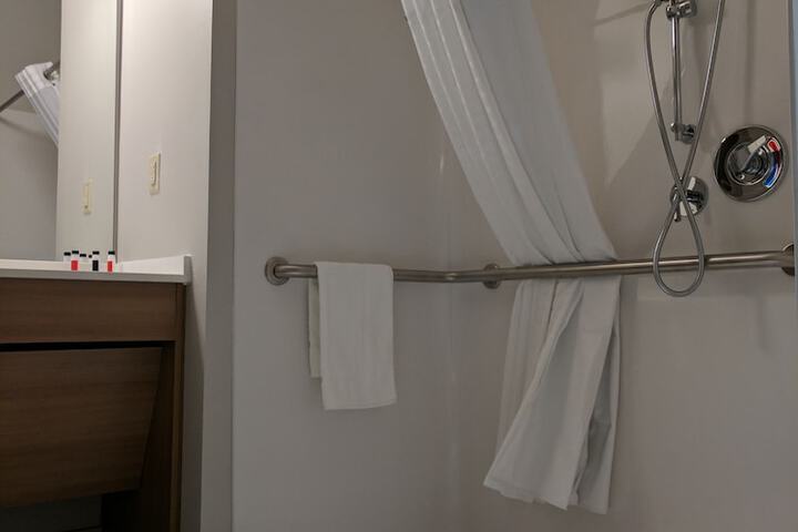 Room 26 of 46