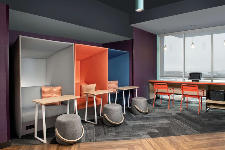 Business Center 41 of 41