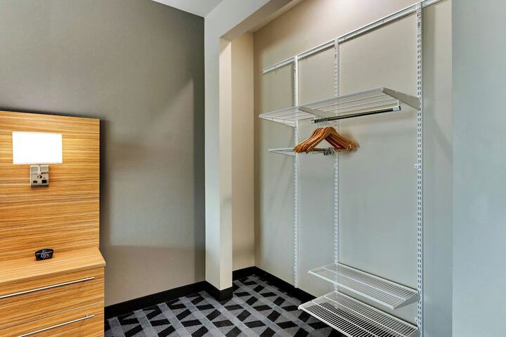 Room 45 of 63