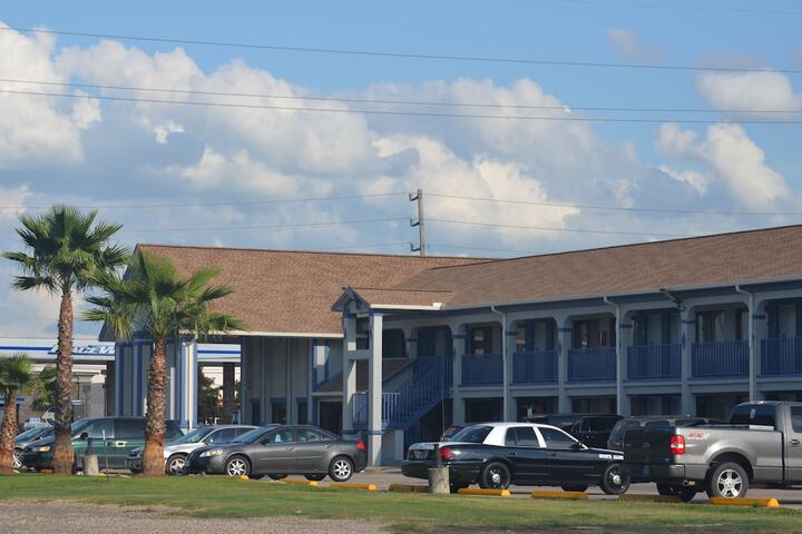Hotel 2 of 34