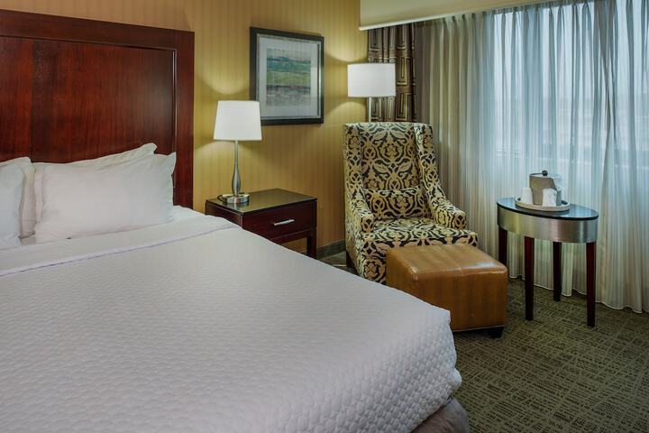Crowne Plaza St. Louis Airport by IHG