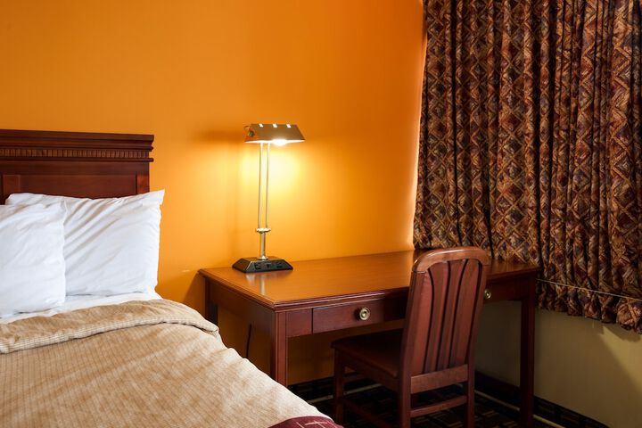 Room 13 of 24