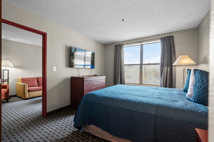 Room 28 of 37