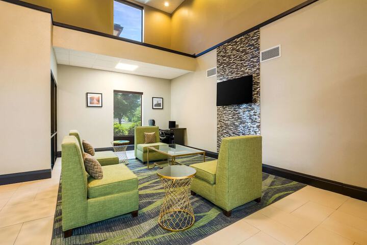 Hotel Interior 7 of 40