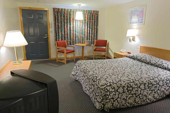 Room 7 of 10